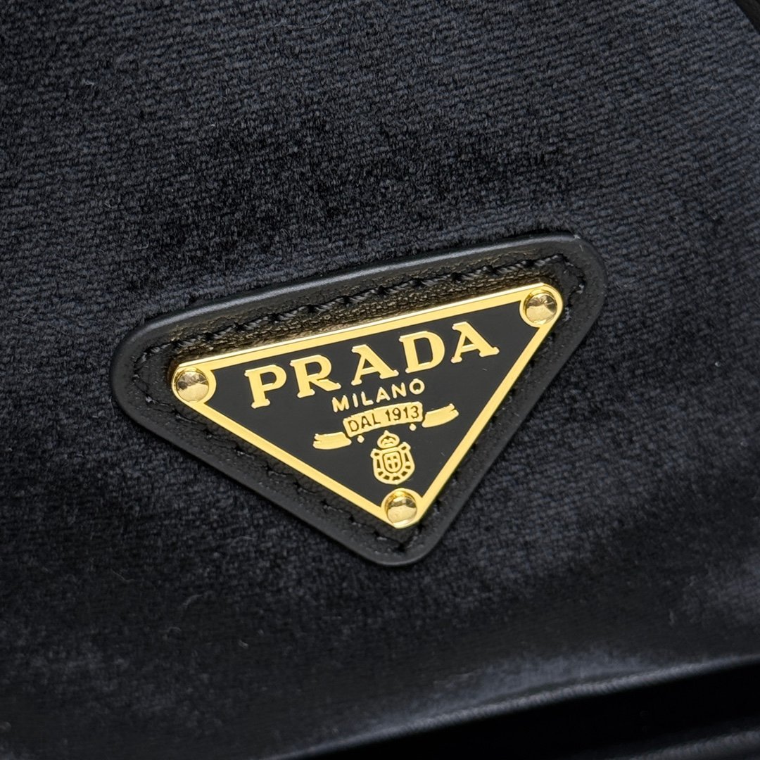 Prada Bag - Image 6