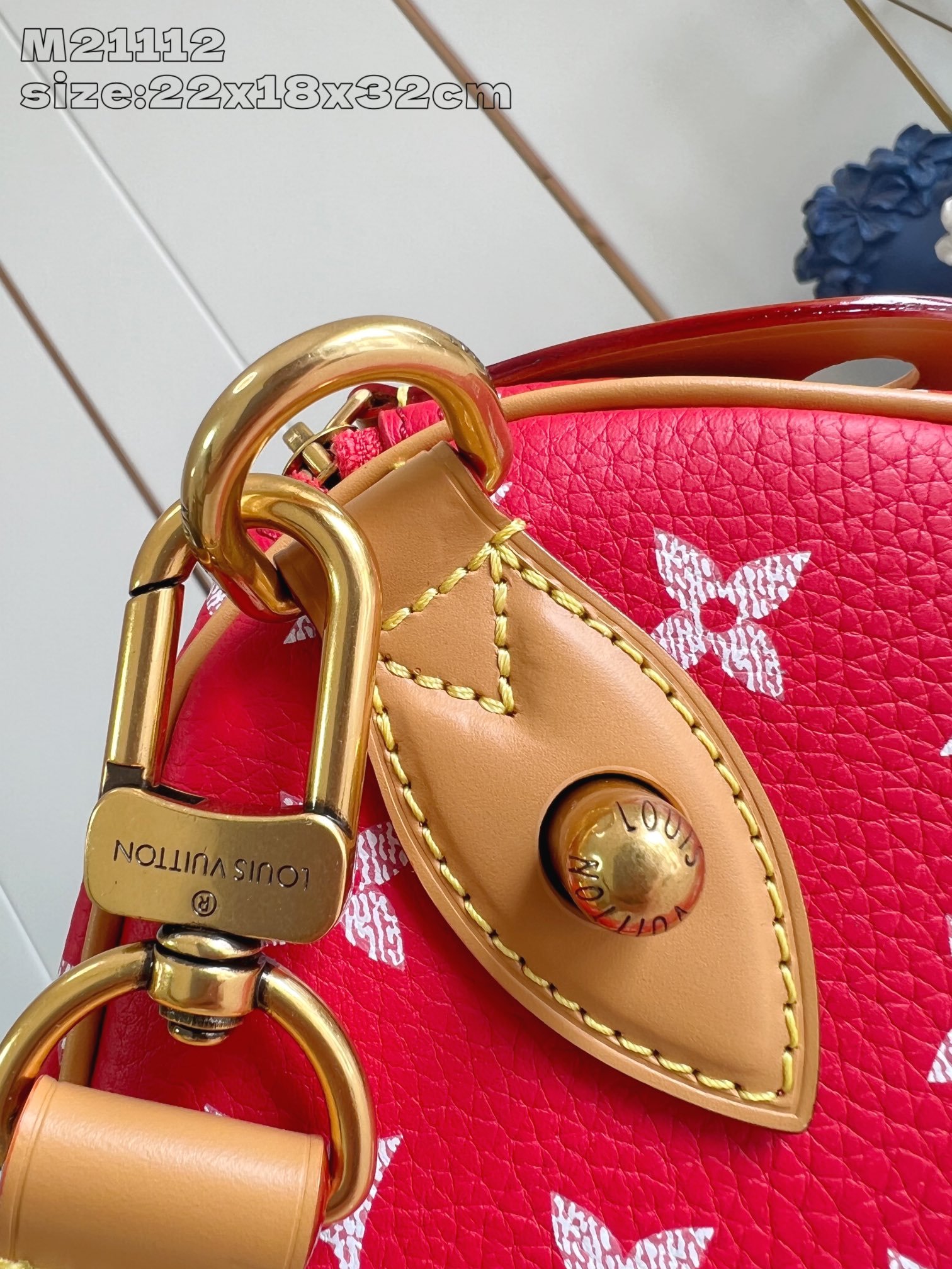 LV M21112 - Image 6