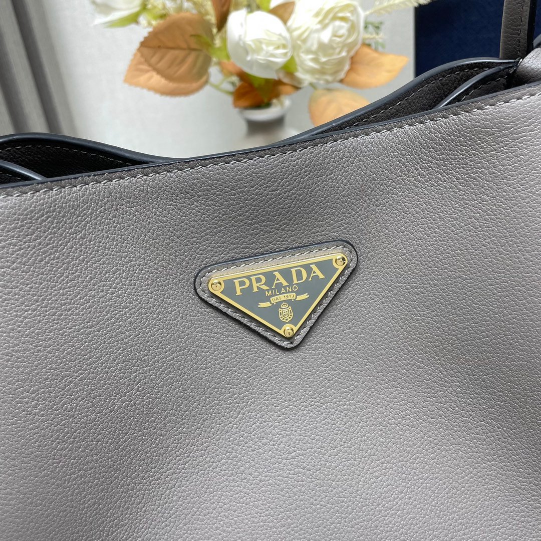 Prada Bag - Image 6