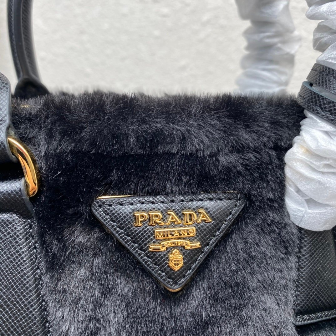 Prada Bag - Image 6