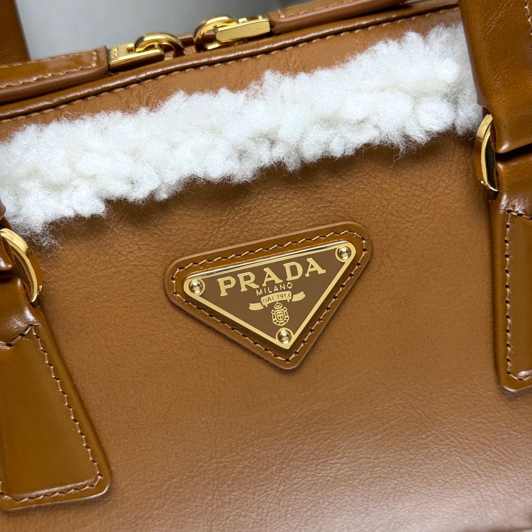 Prada Bag - Image 6