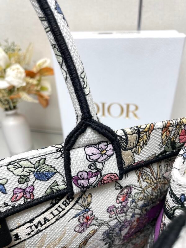 DIOR - Image 6
