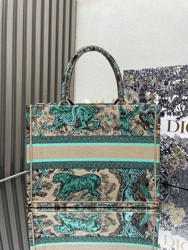 DIOR - Image 6