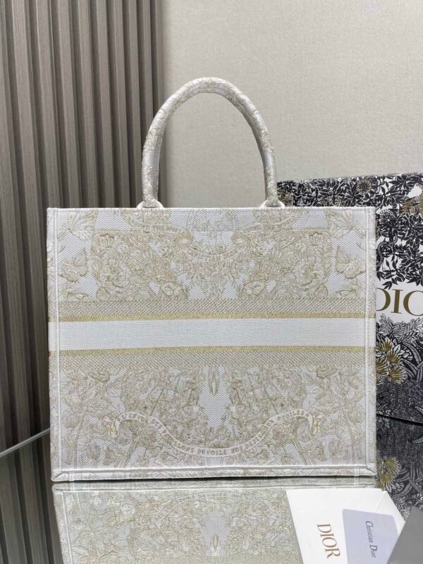 DIOR - Image 6