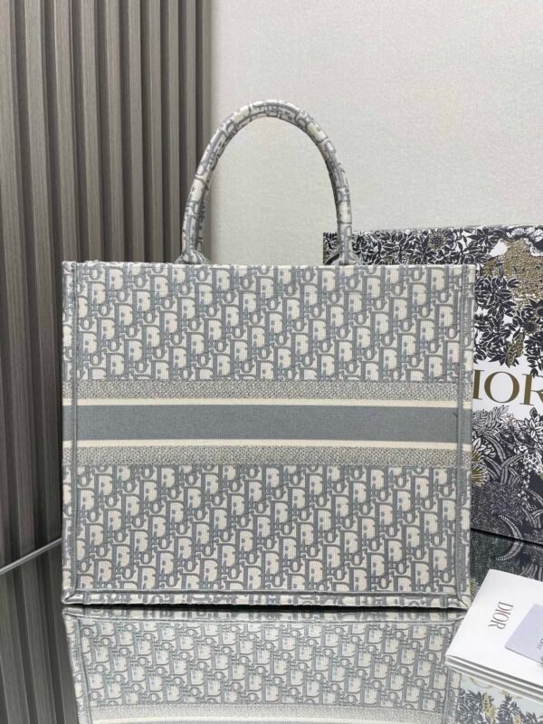 DIOR - Image 6