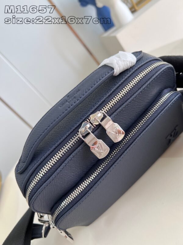 LV  M11657 - Image 7