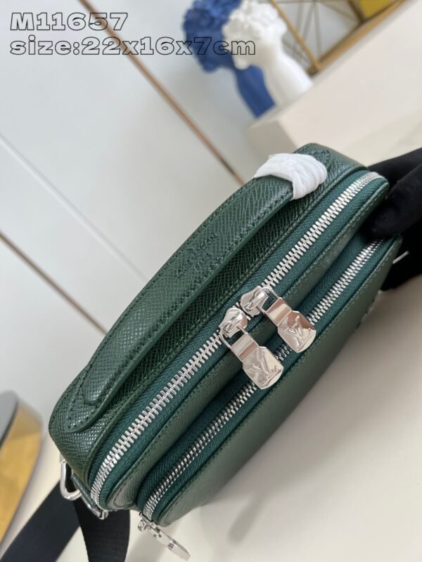 LV  M11657 - Image 7