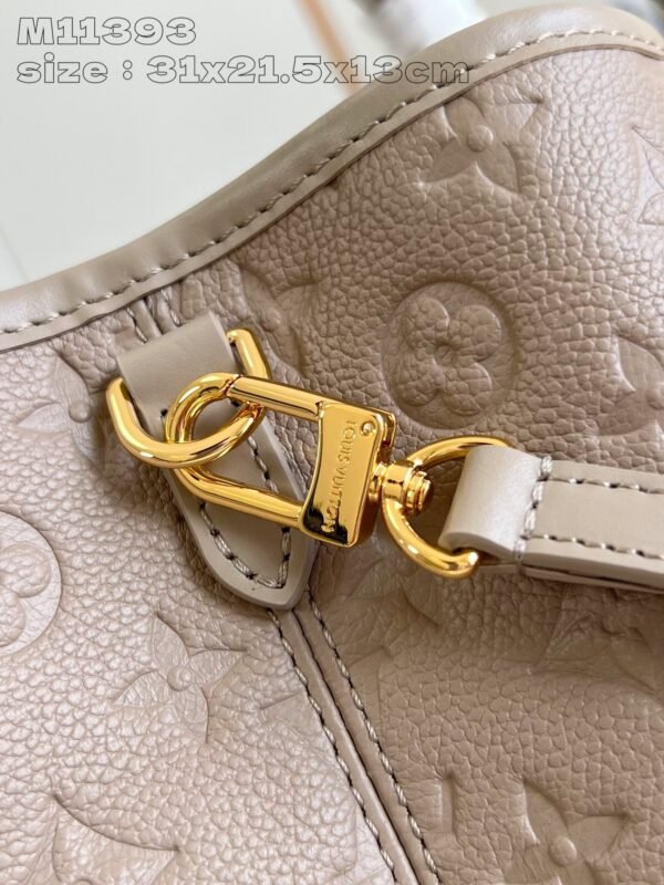 LV  M11393 - Image 7