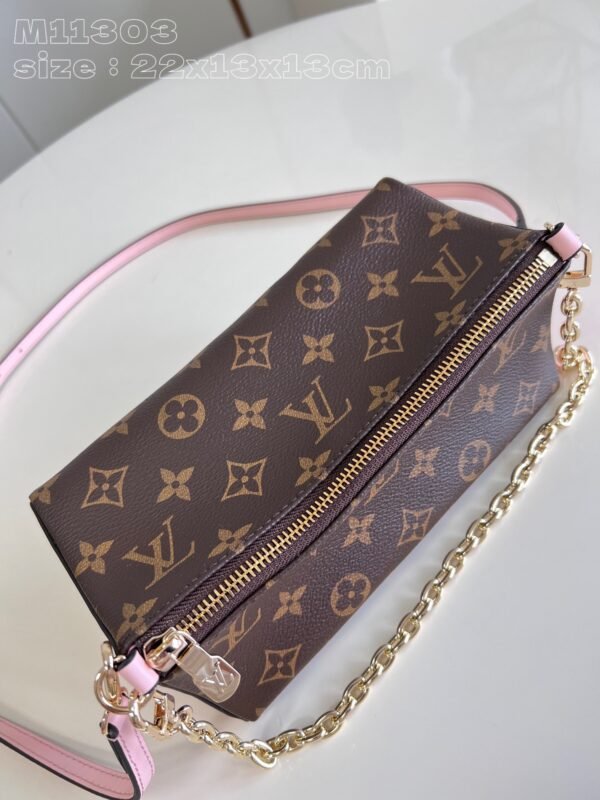 LV  M11303 - Image 7