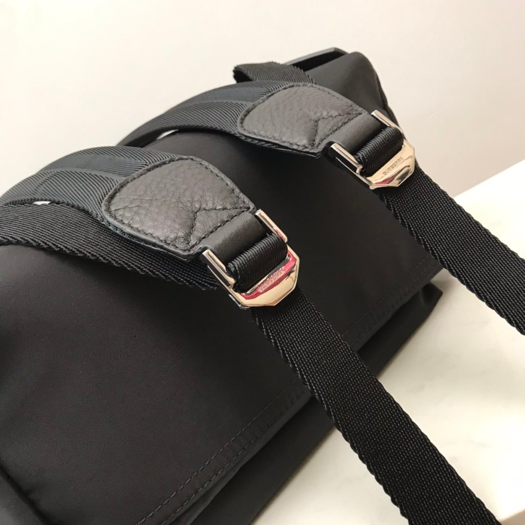 Burberry Bag - Image 7