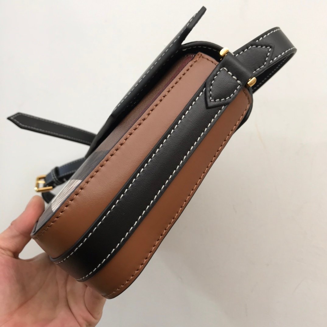 Burberry Bag - Image 7