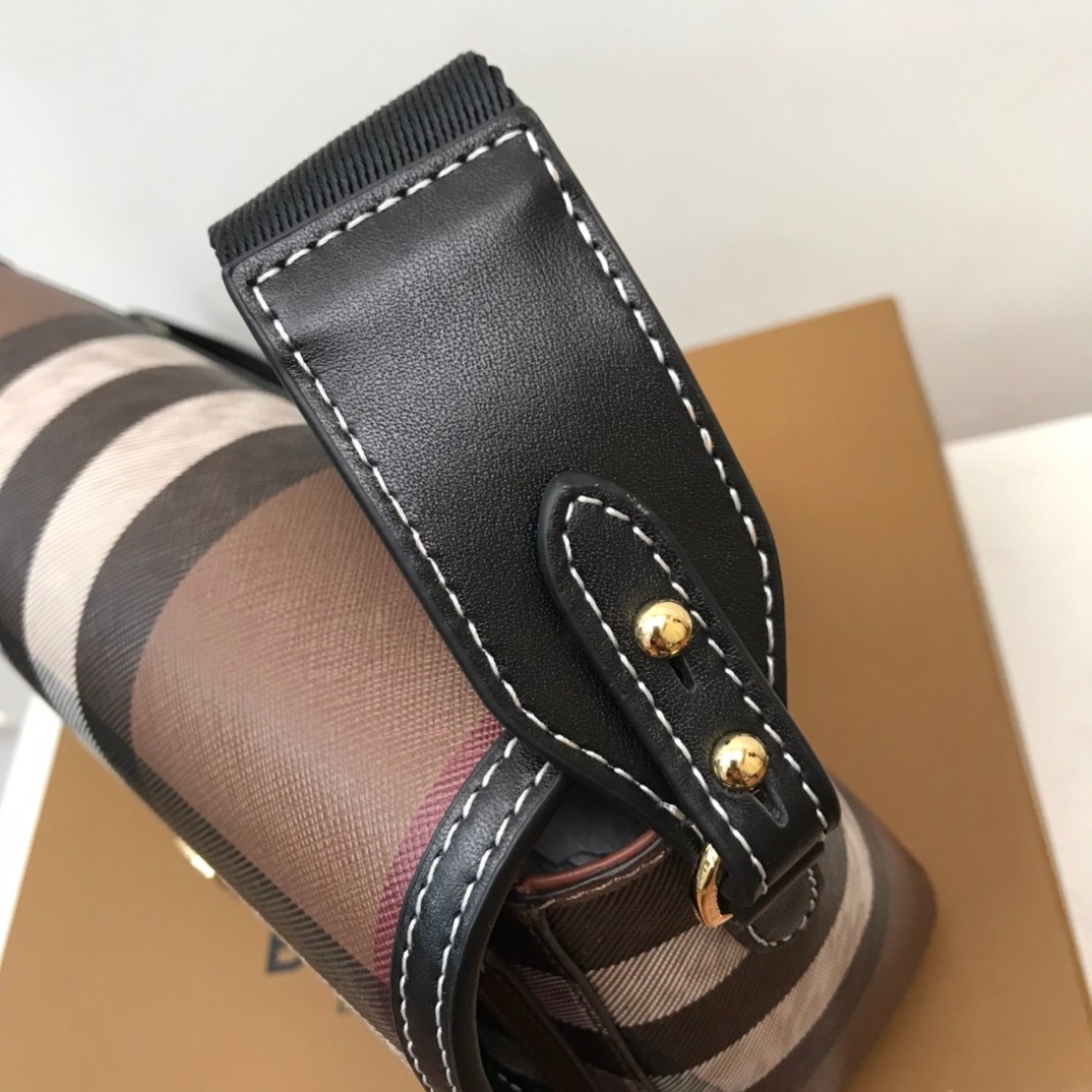 Burberry Bag - Image 7