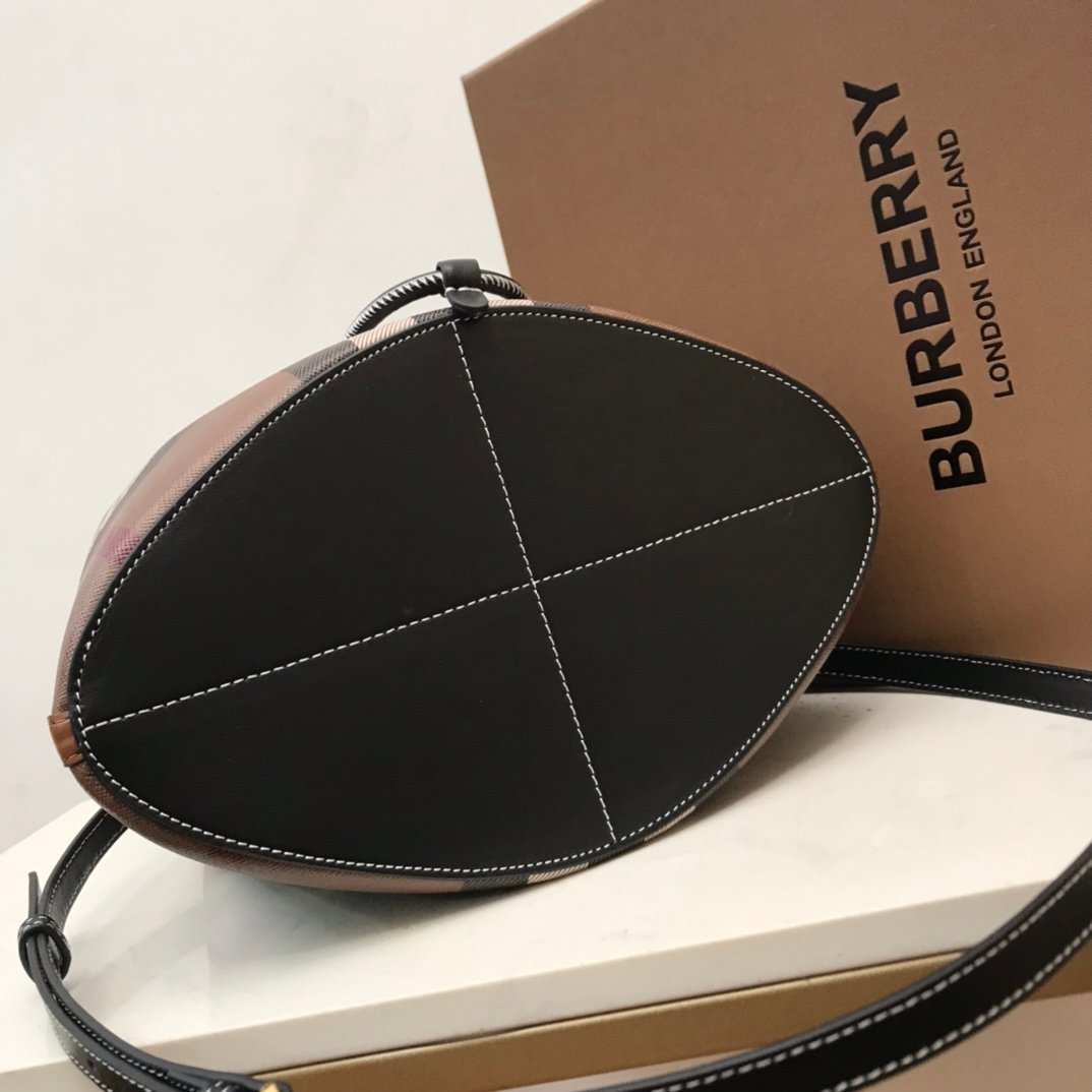 Burberry Bag - Image 7