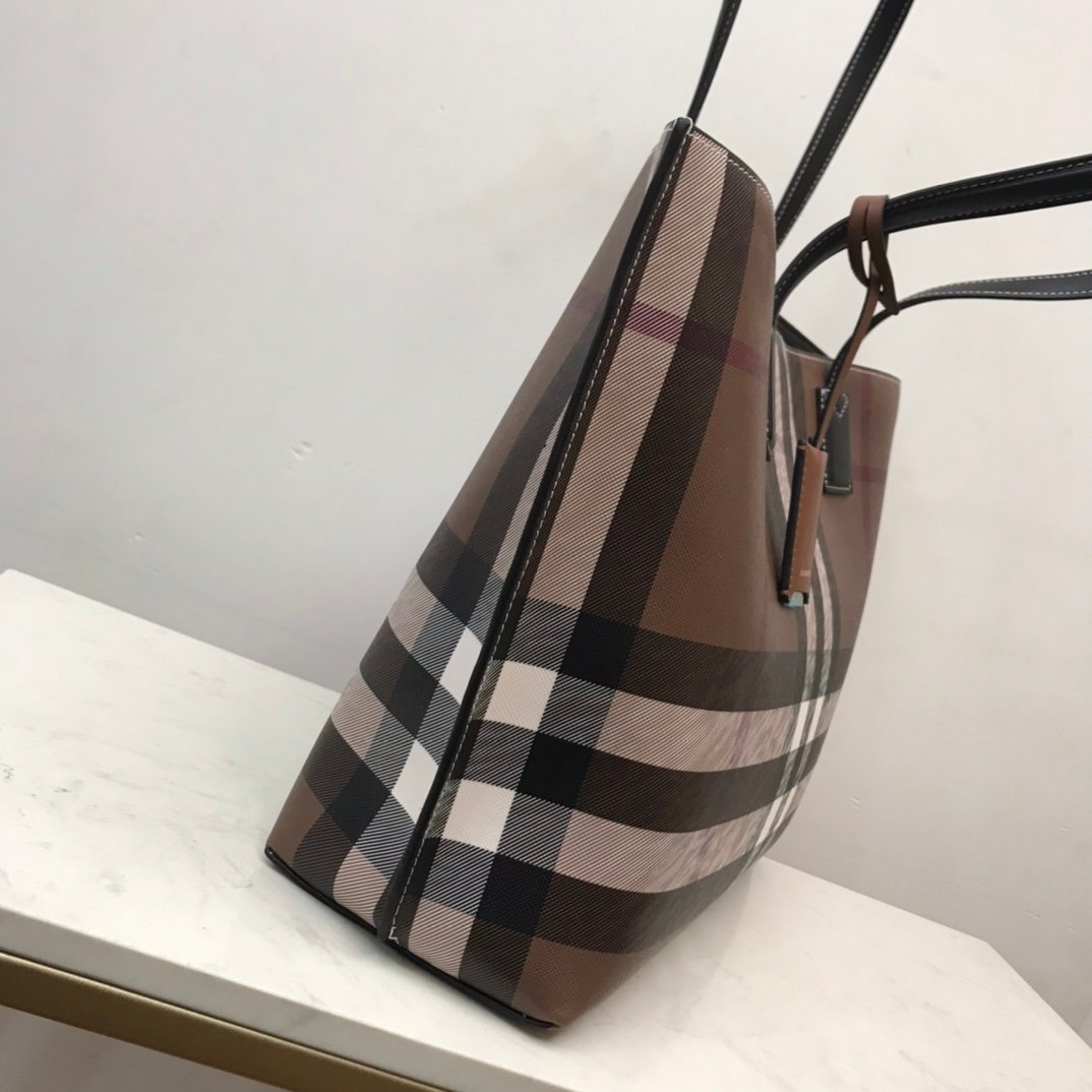 Burberry Bag - Image 7