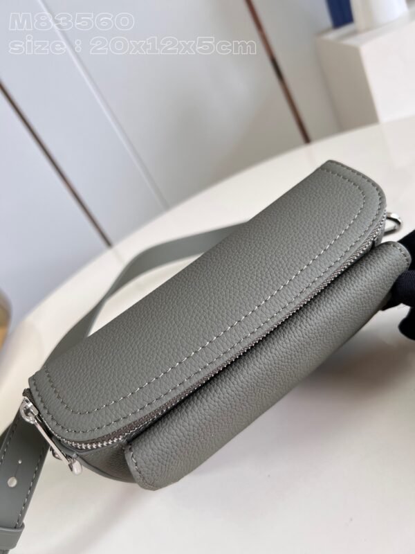 LV M83560 - Image 7
