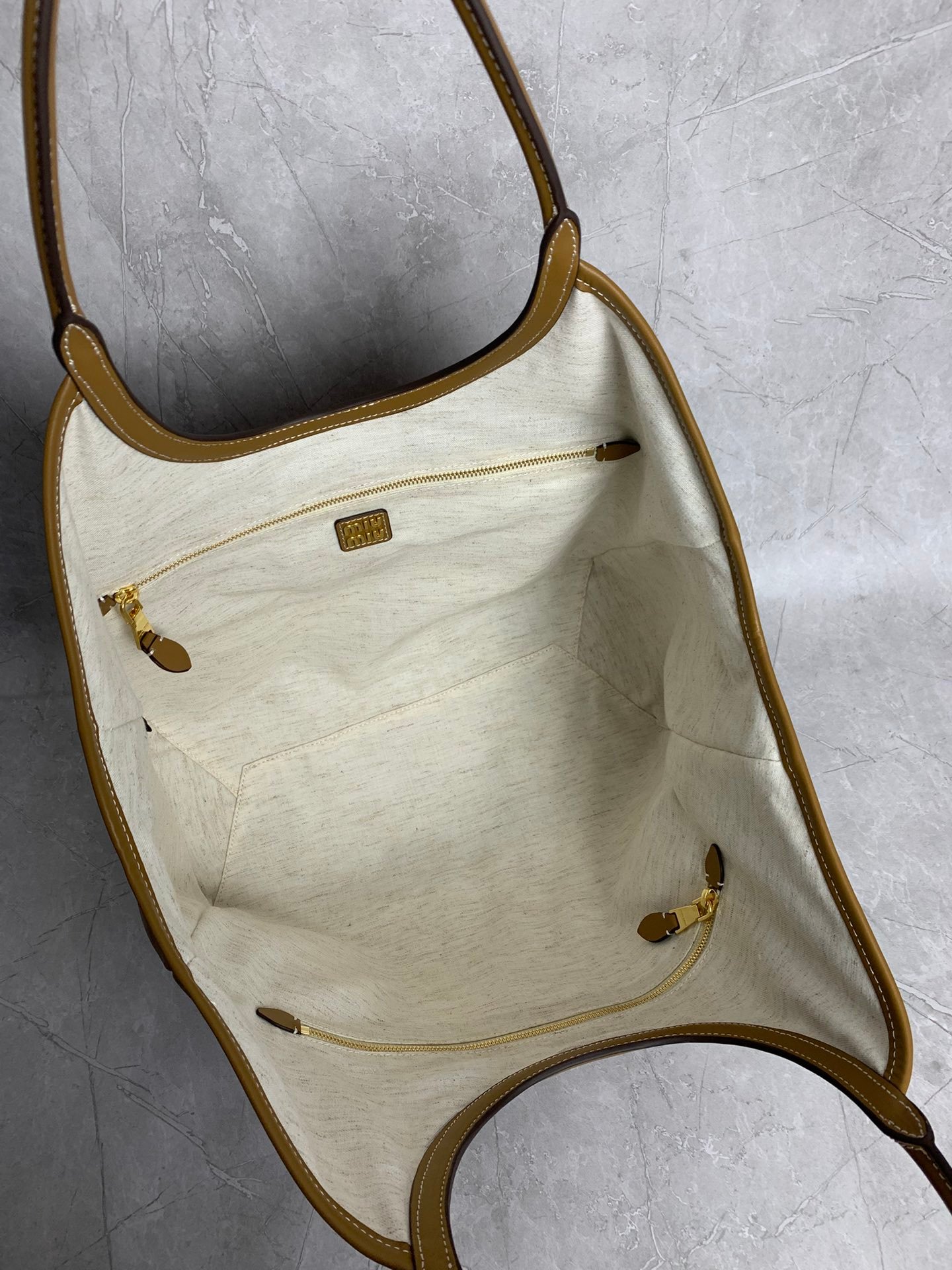 MIU MIU - Image 3