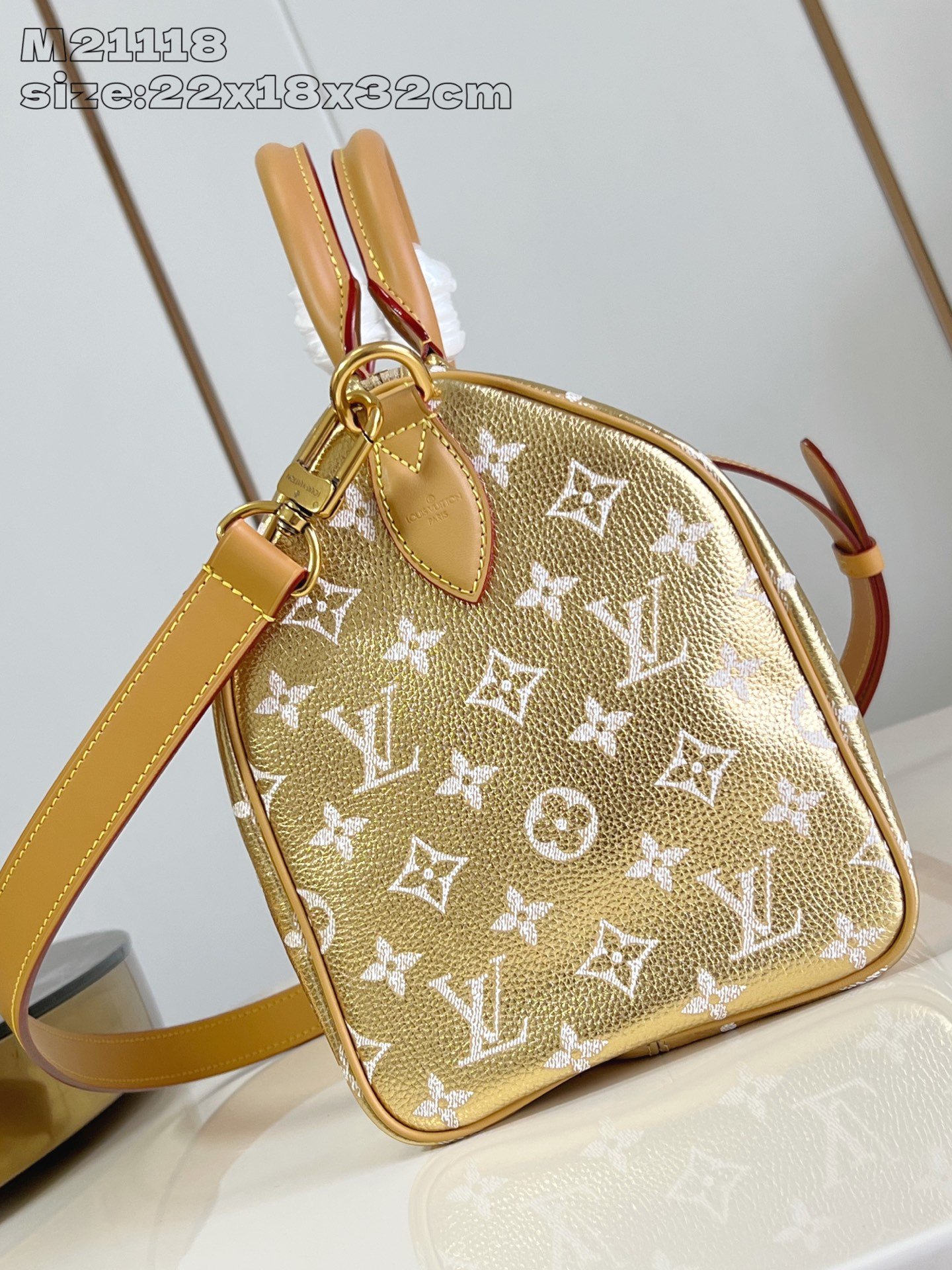 LV M21118 - Image 7
