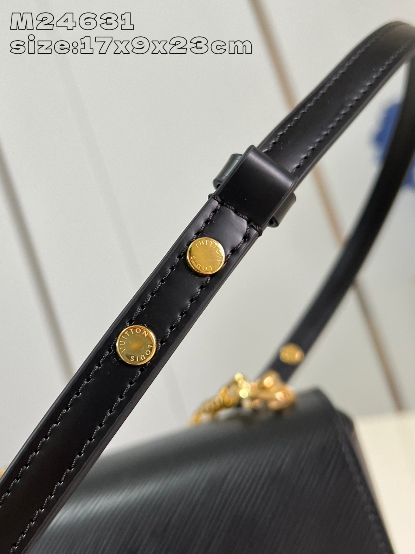 LV M24631 - Image 7