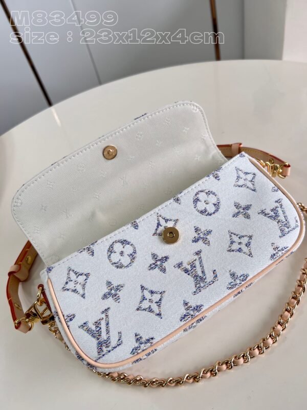 LV M83499 - Image 7