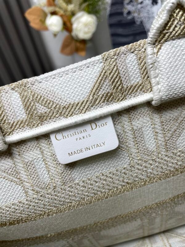 DIOR - Image 7