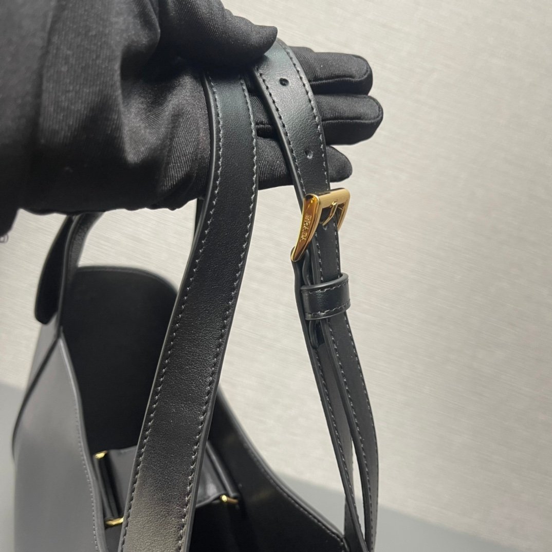 Prada Bag - Image 7