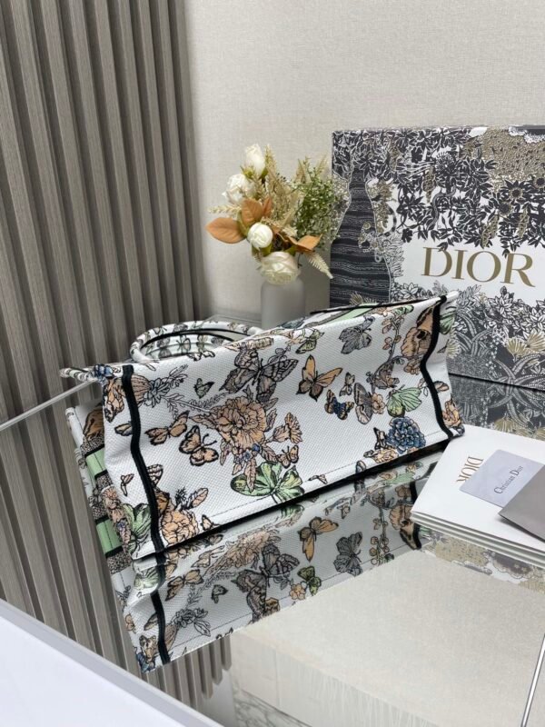 DIOR - Image 6