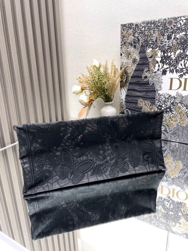 DIOR - Image 7