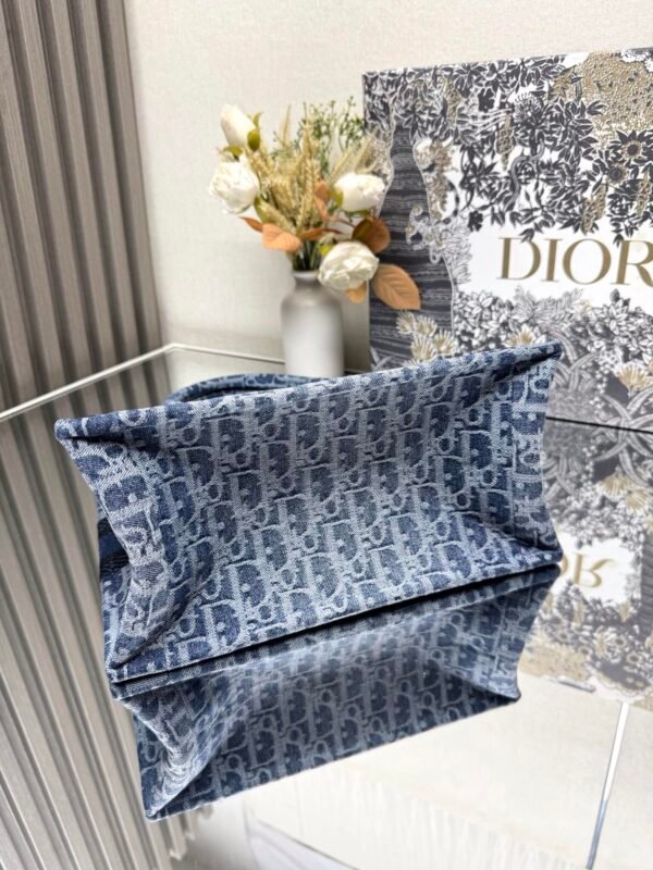 DIOR - Image 7