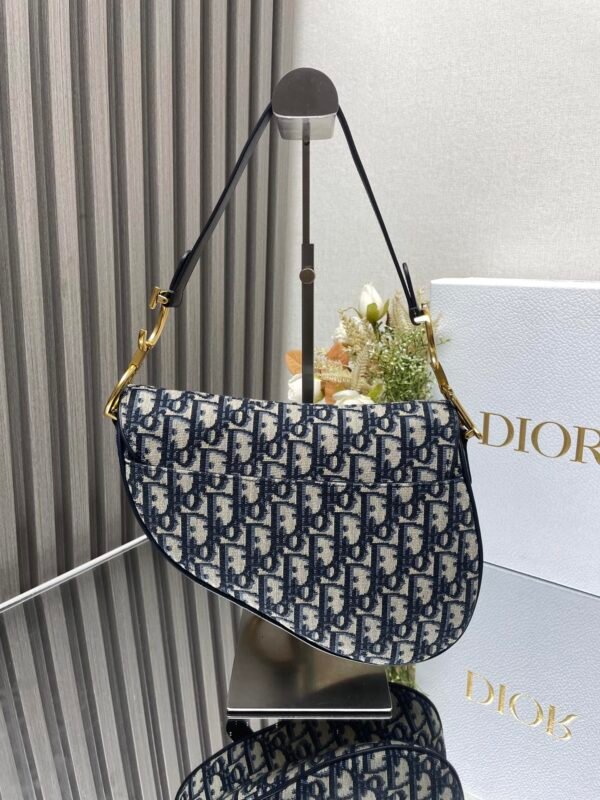DIOR - Image 7