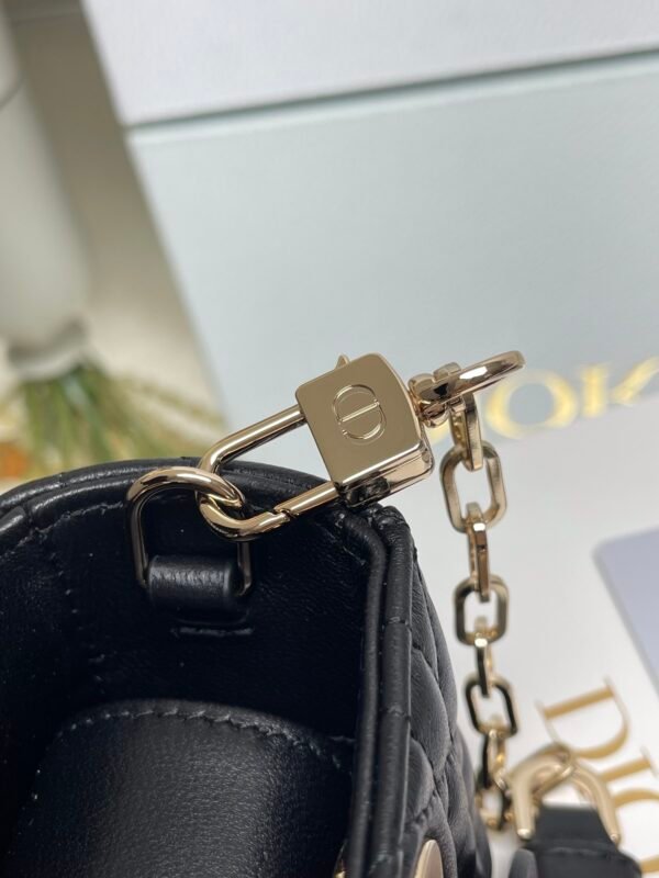 DIOR - Image 7