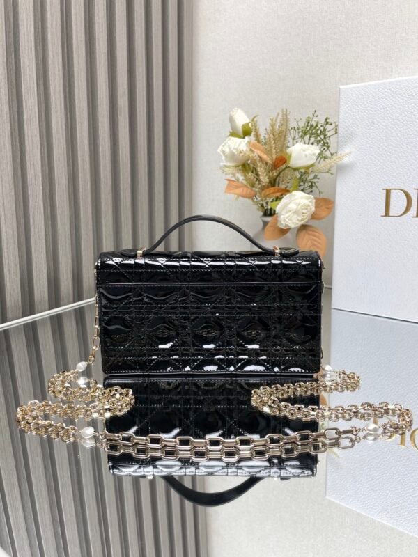 DIOR - Image 7