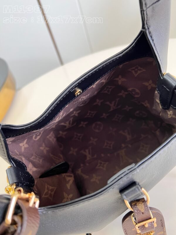 LV  M11387 - Image 7