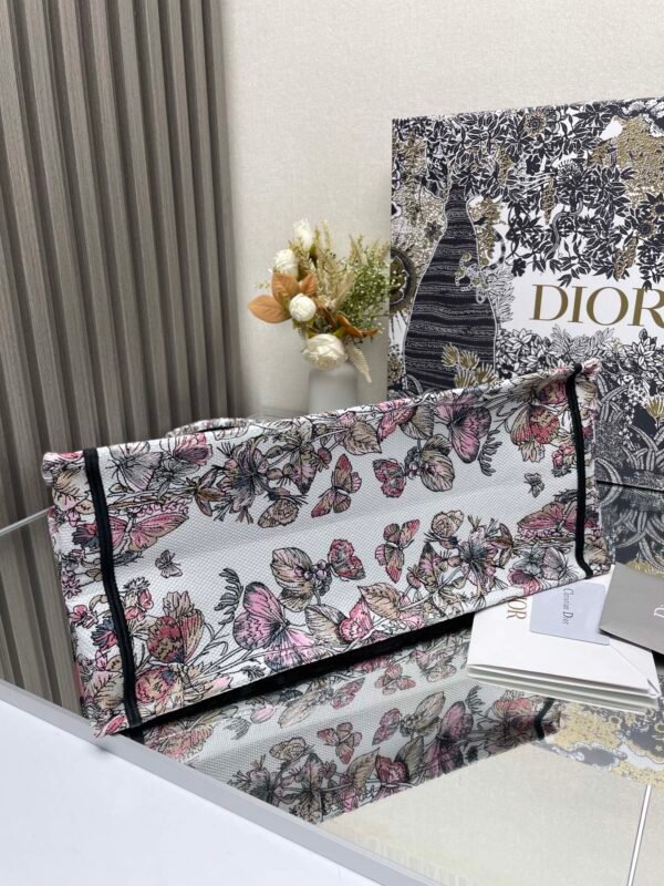DIOR - Image 7