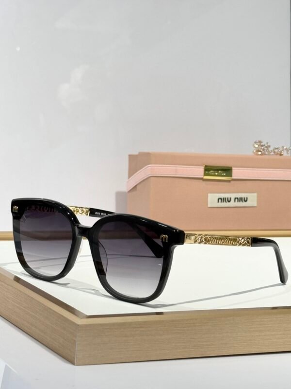 MIU MIU - Image 2