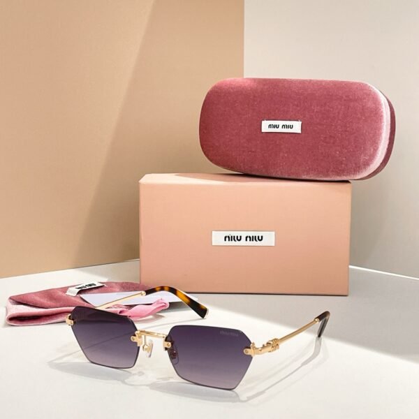 MIU MIU