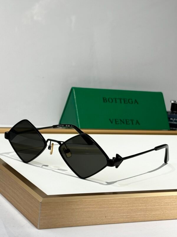 BOTTEGA  VENETA - Image 2