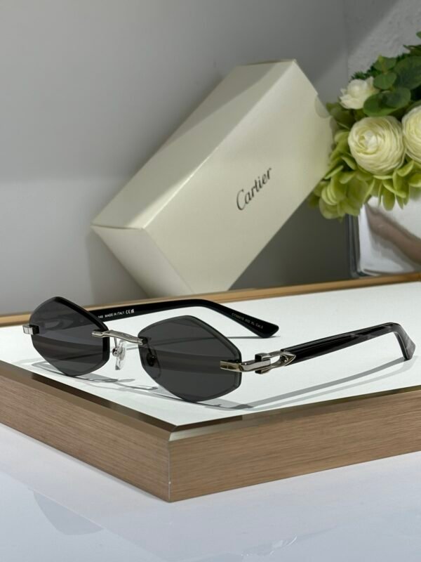 Cartier - Image 2