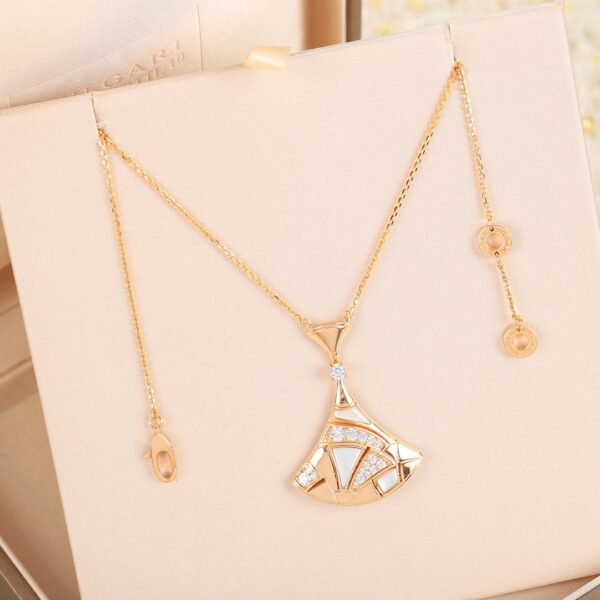 BVLGARI