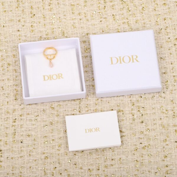 Dior - Image 2