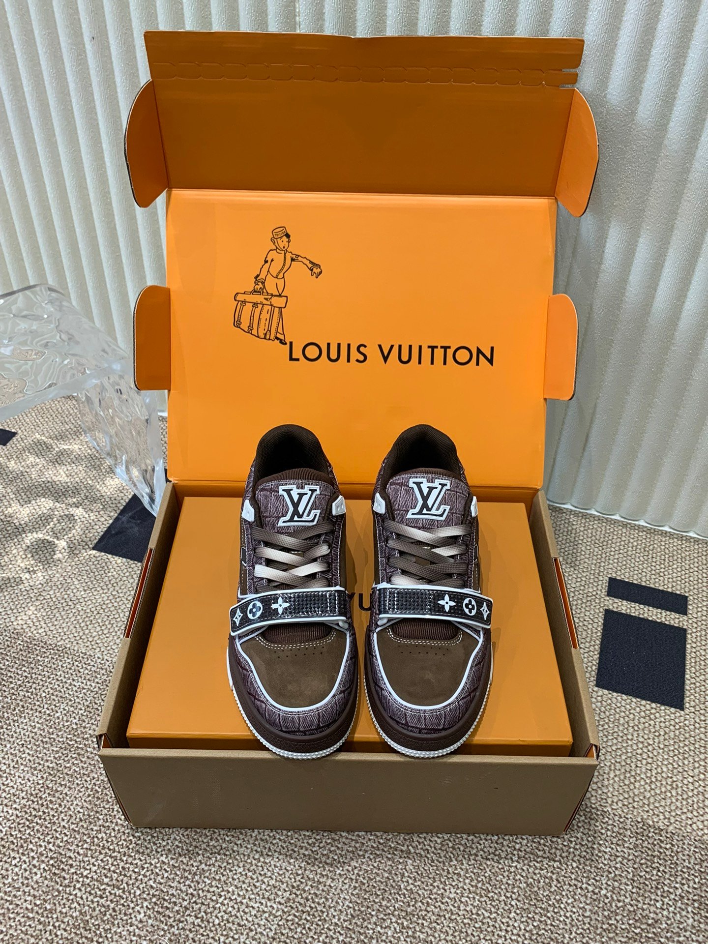 LV women