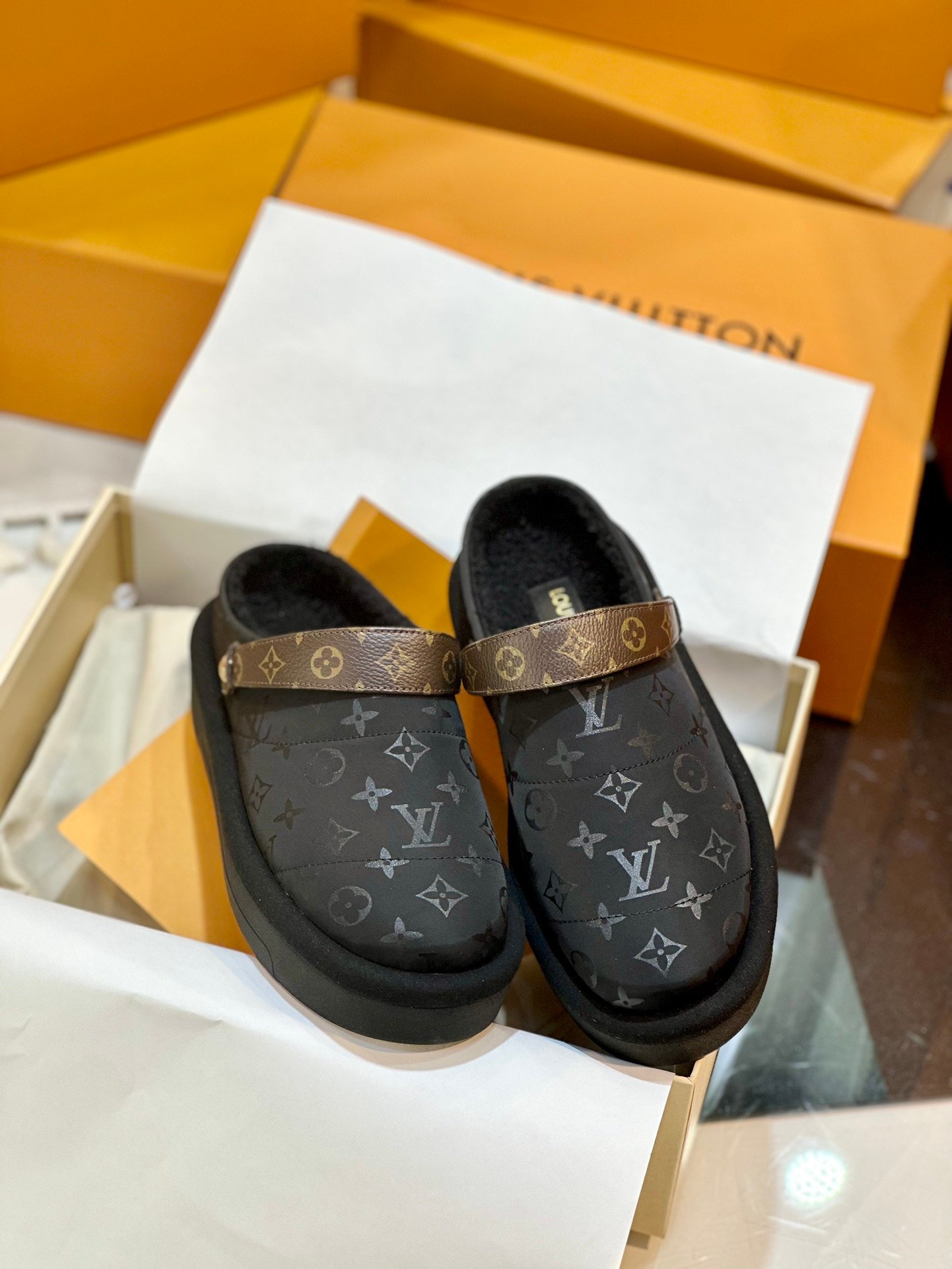 LV women