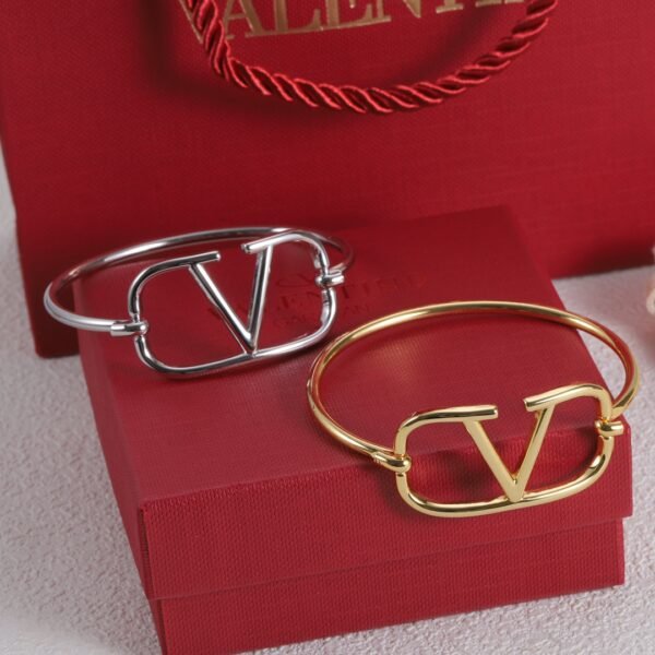 VELENTINO