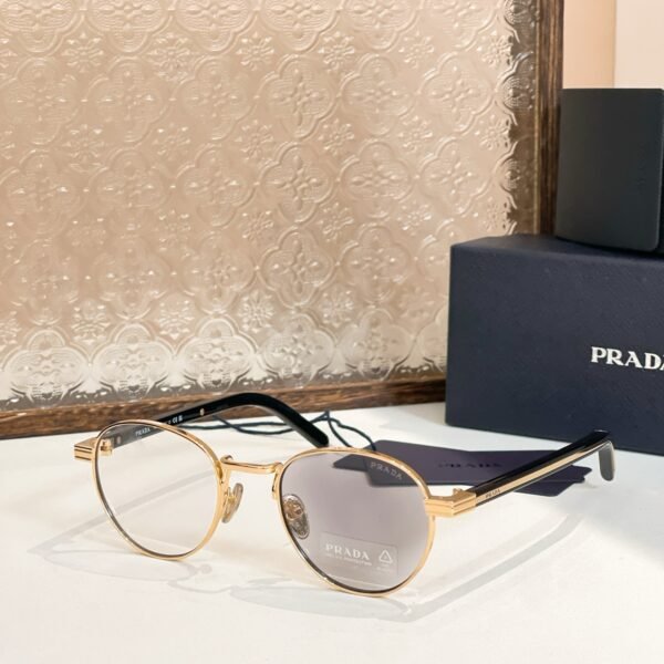 PRADA - Image 2
