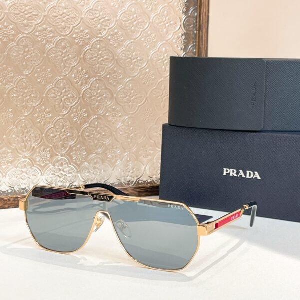PRADA - Image 2