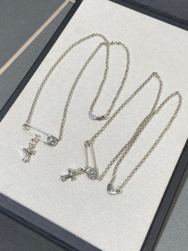 Chrome Hearts