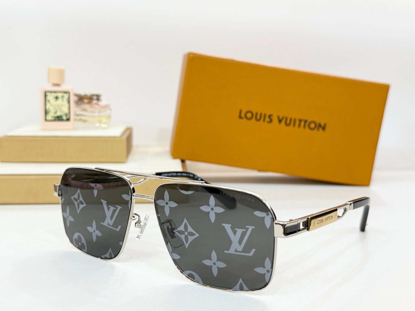 LV - Image 2