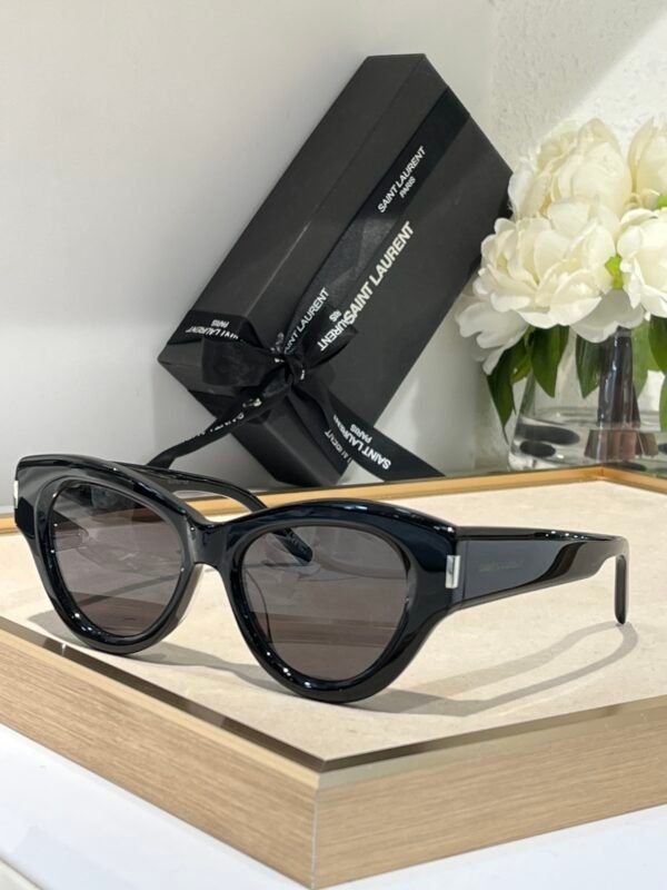 YSL - Image 2