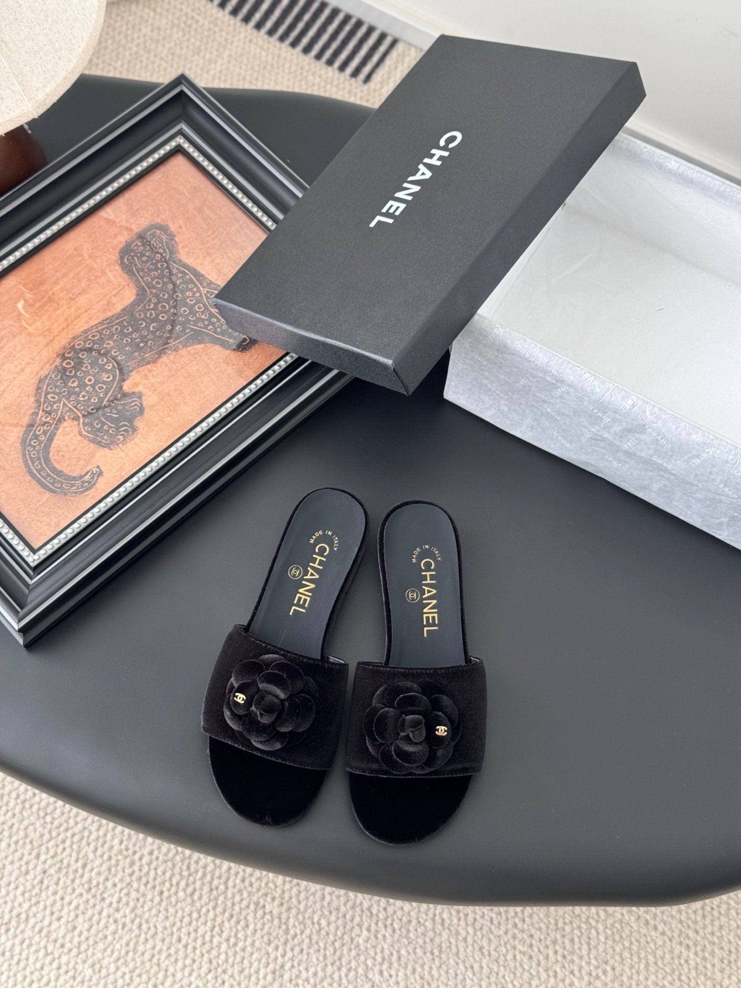 CHANEL Woman