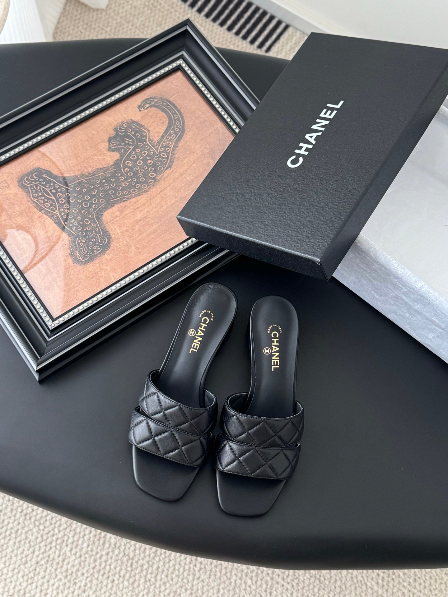 CHANEL Woman