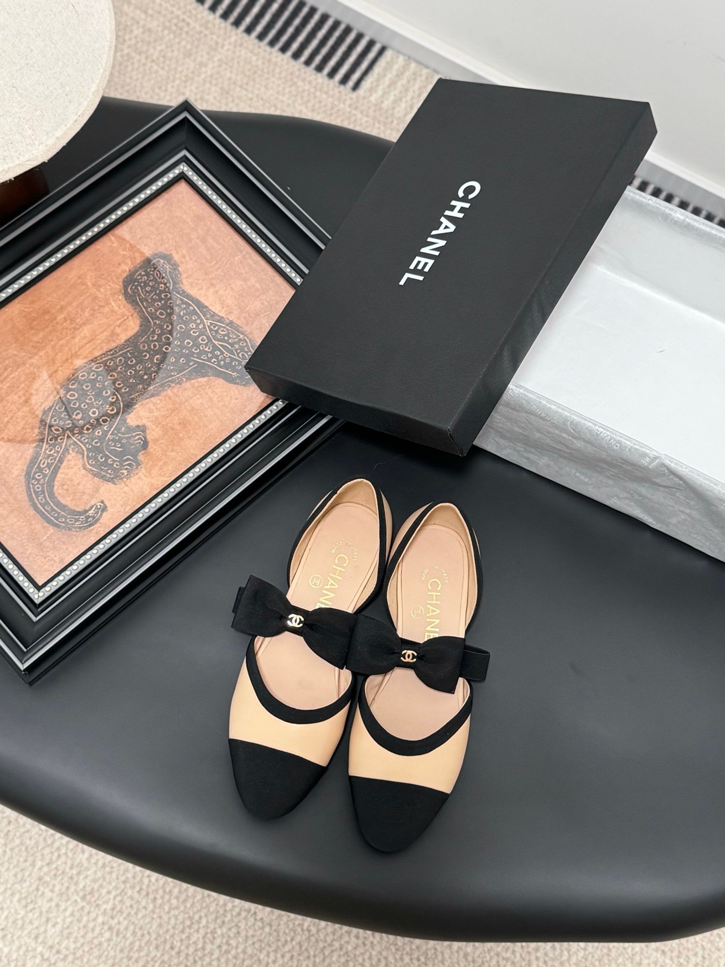 CHANEL Woman